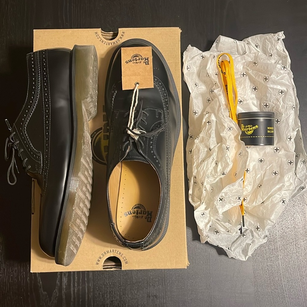 Dr.Martens AirWair Brogue Smooth Shoes Size 12 In Black